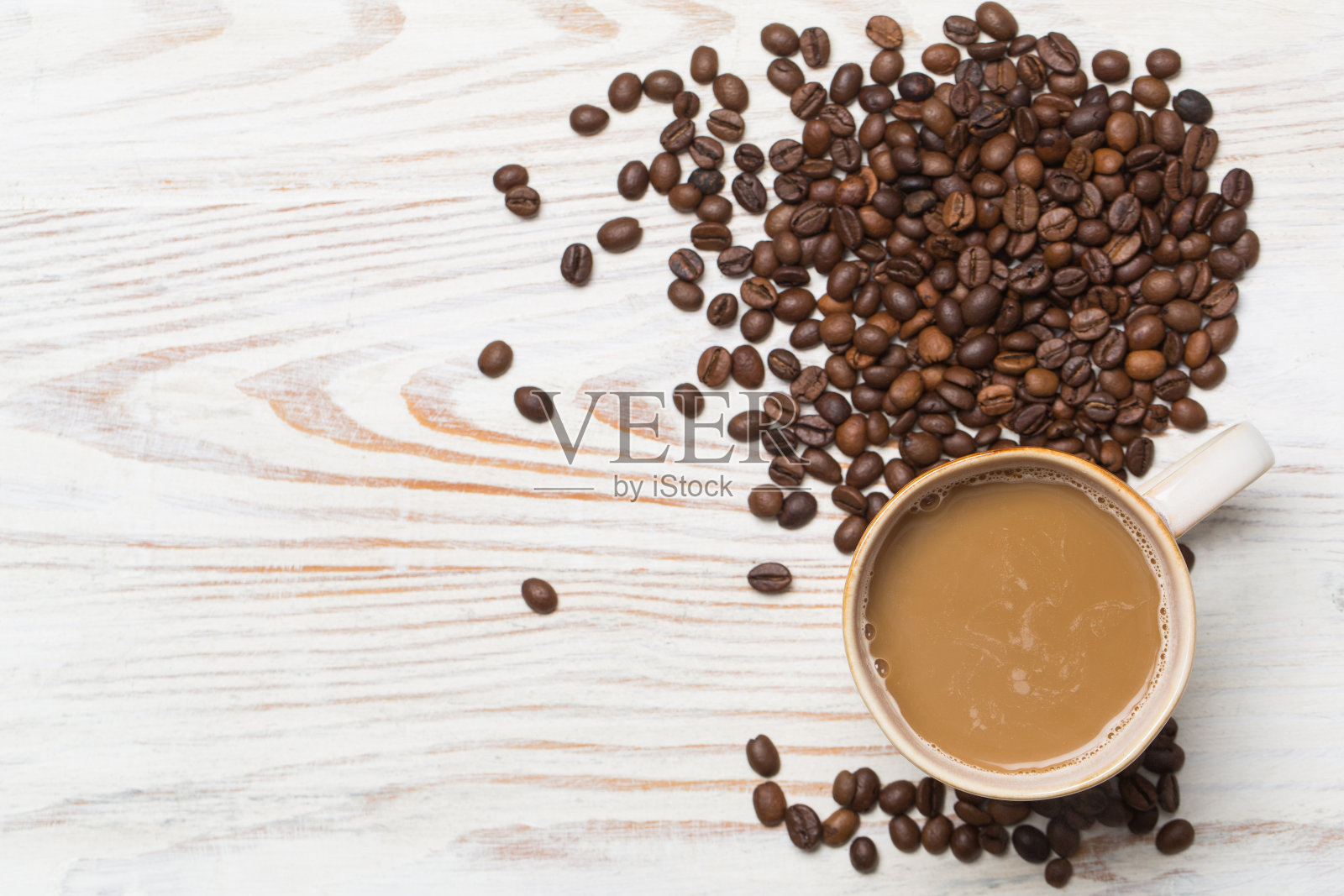 工作室里有咖啡和咖啡豆照片摄影图片