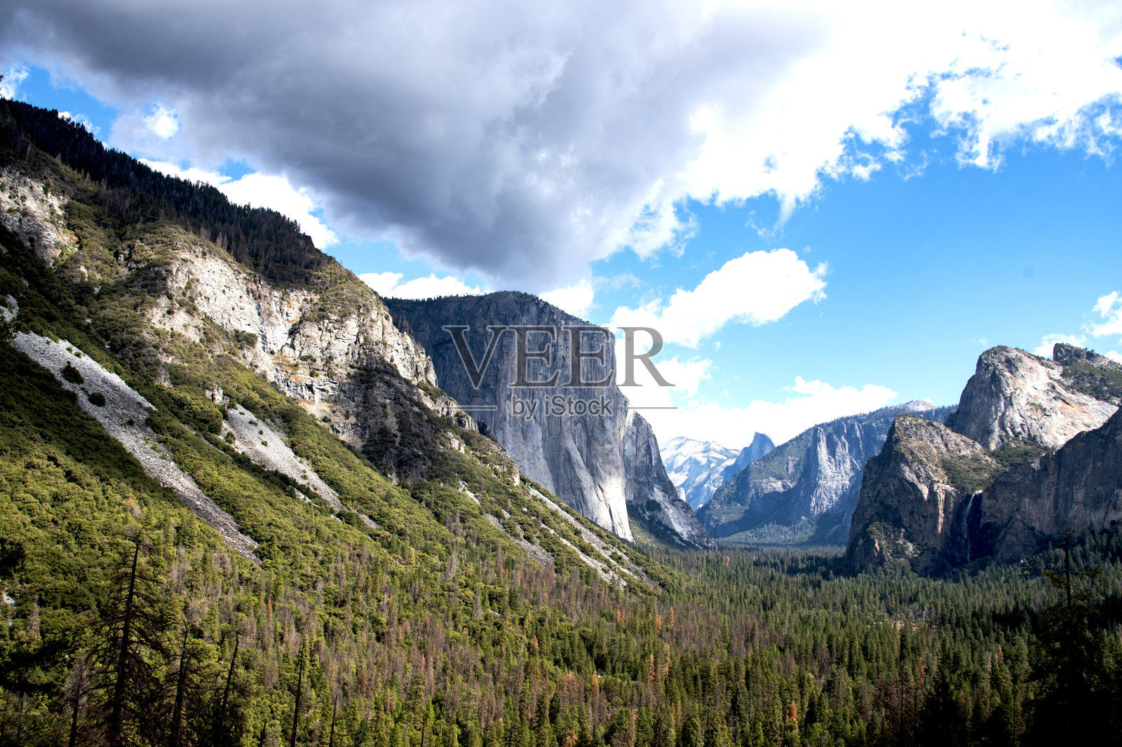 酋长和半圆顶照片摄影图片