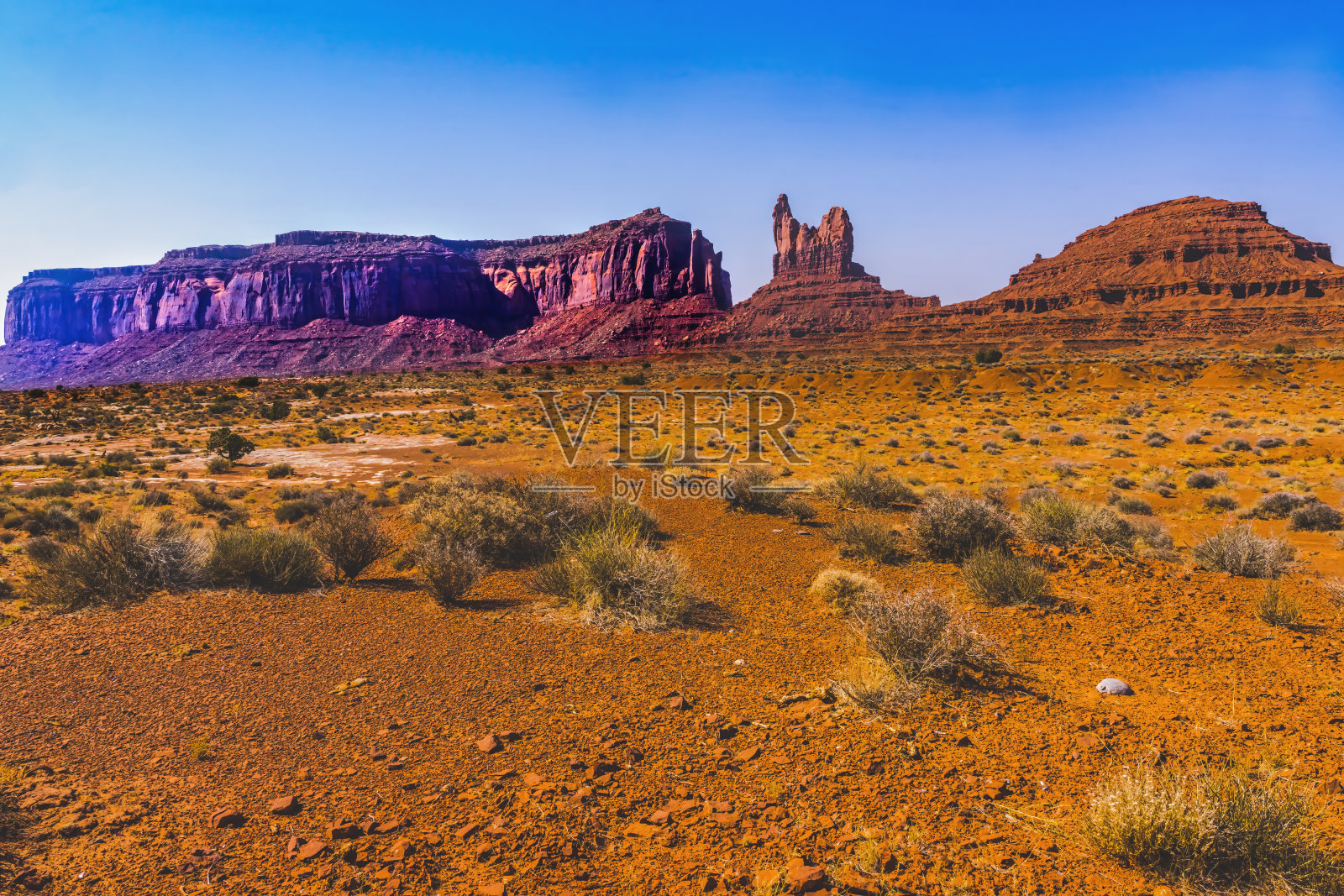 坐Hen岩形成峡谷悬崖纪念碑谷犹他州照片摄影图片