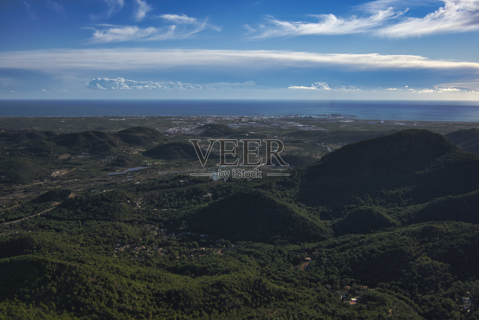 巴伦西亚卡尔德罗纳山脉的加比视角照片摄影图片