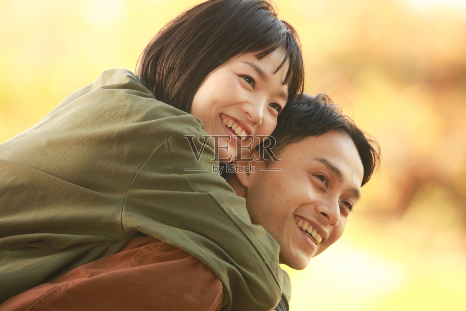 微笑夫妇照片摄影图片