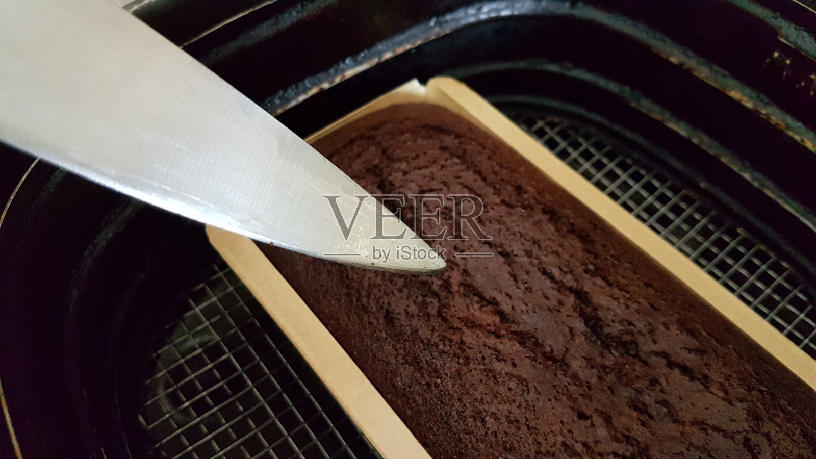 蛋糕巧克力空气炸锅照片摄影图片