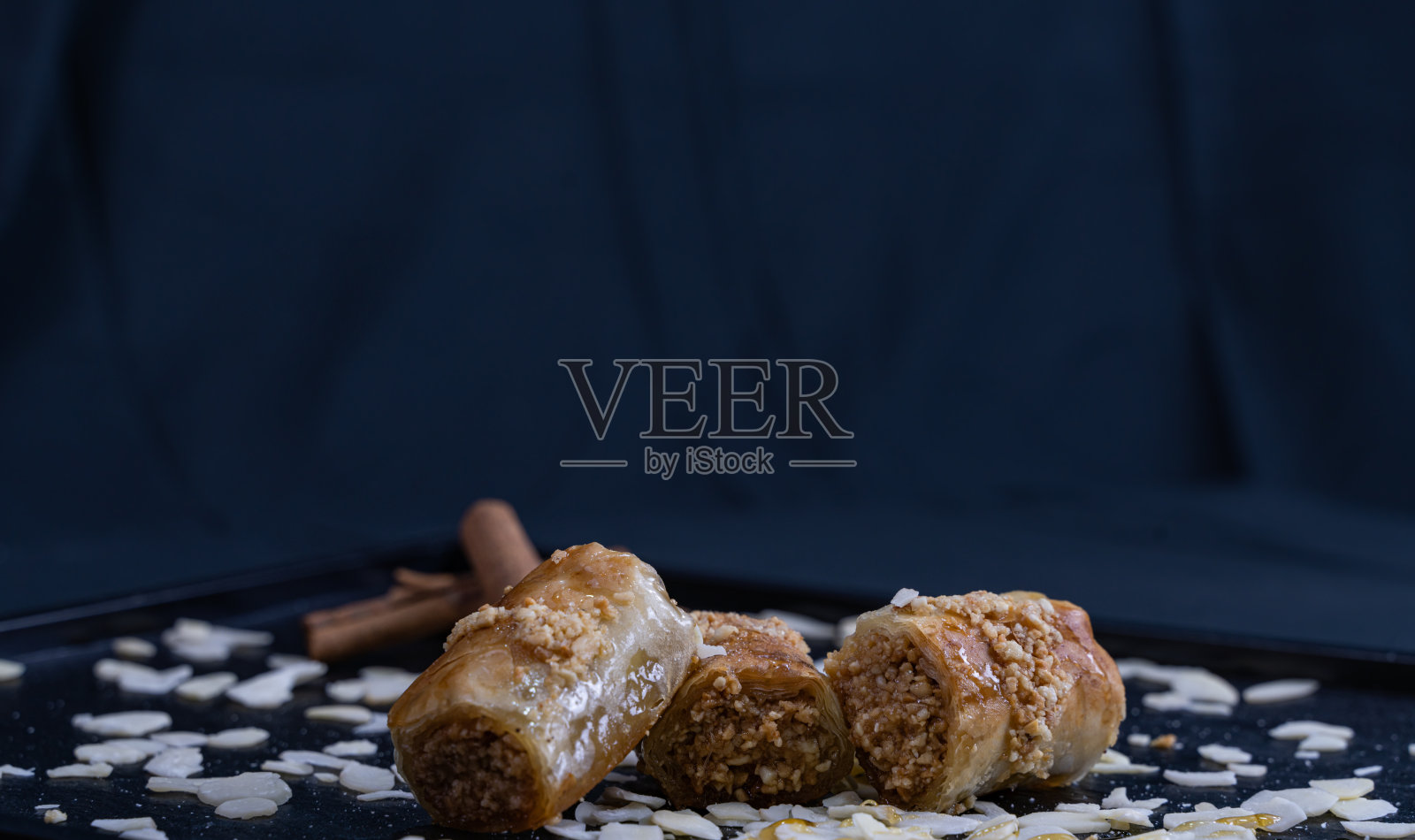 土耳其的一种叫baklava的蛋糕照片摄影图片