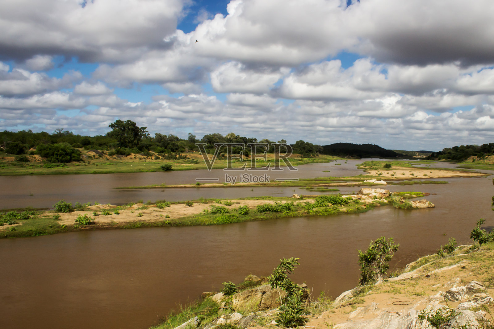 奥利凡特河的积云照片摄影图片