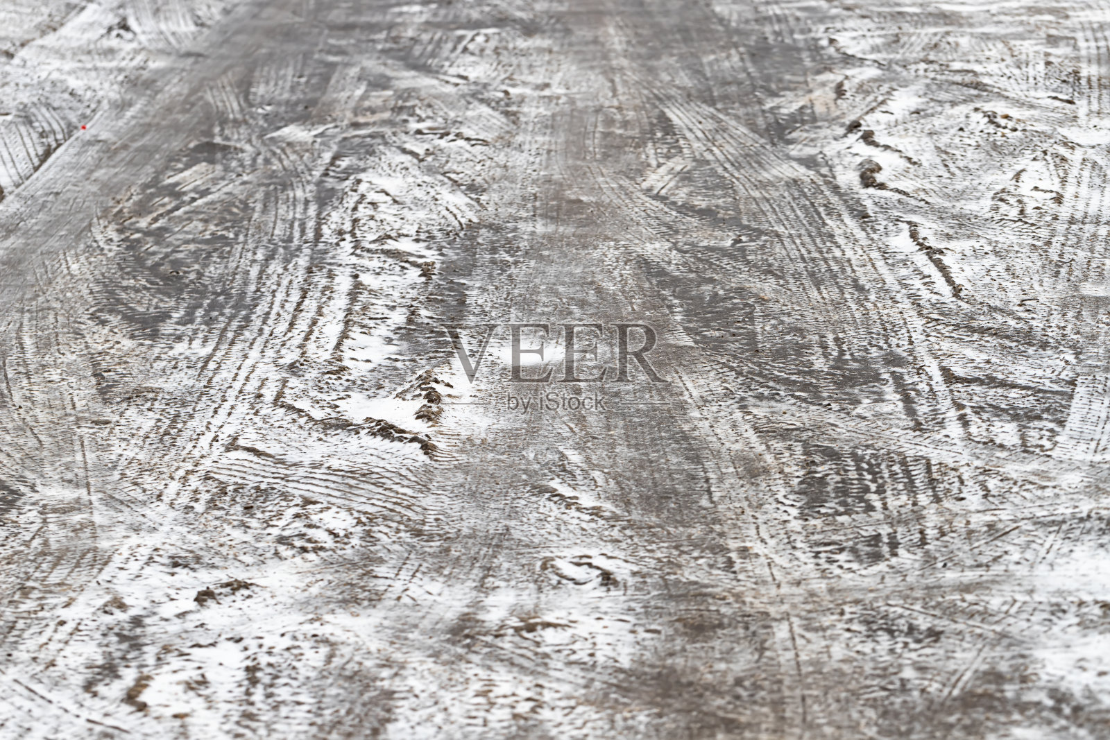 寒冷天气开始后的乡间小路照片摄影图片