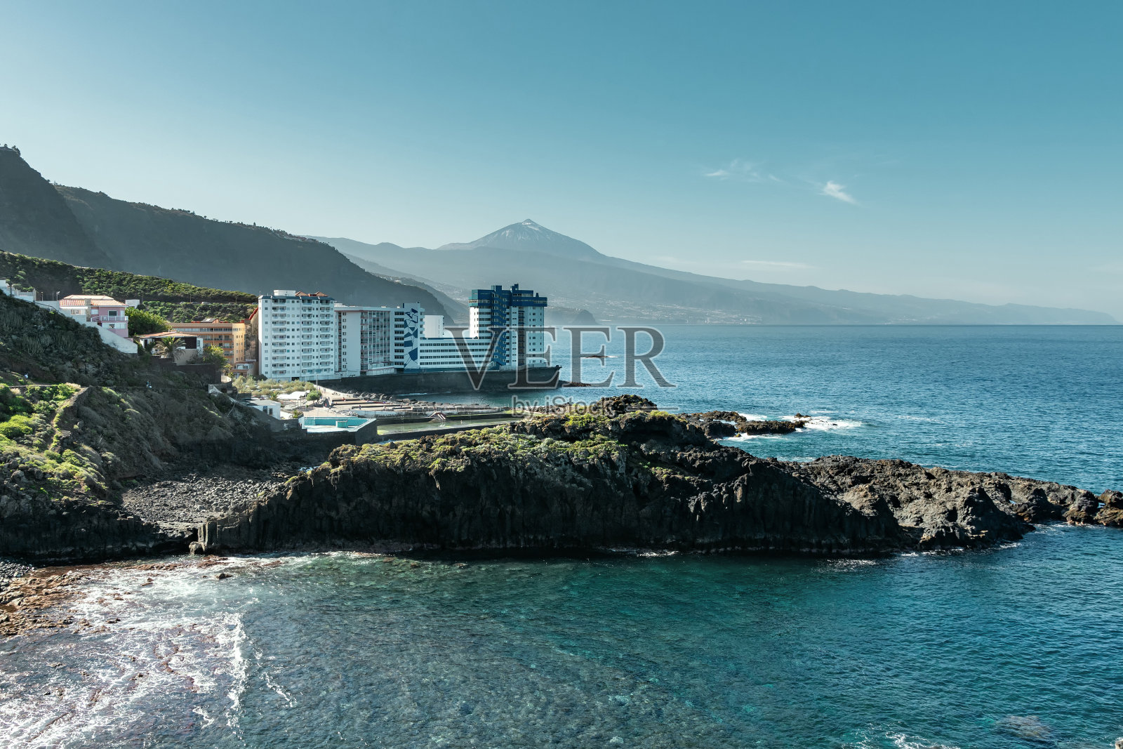 早晨在特内里费岛俯瞰泰德火山。照片摄影图片