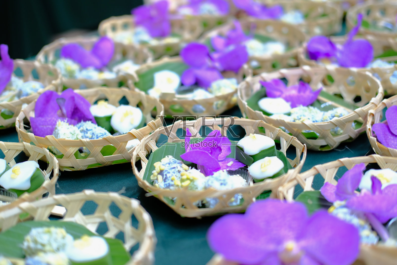 椰子甜点。泰国的传统小吃照片摄影图片