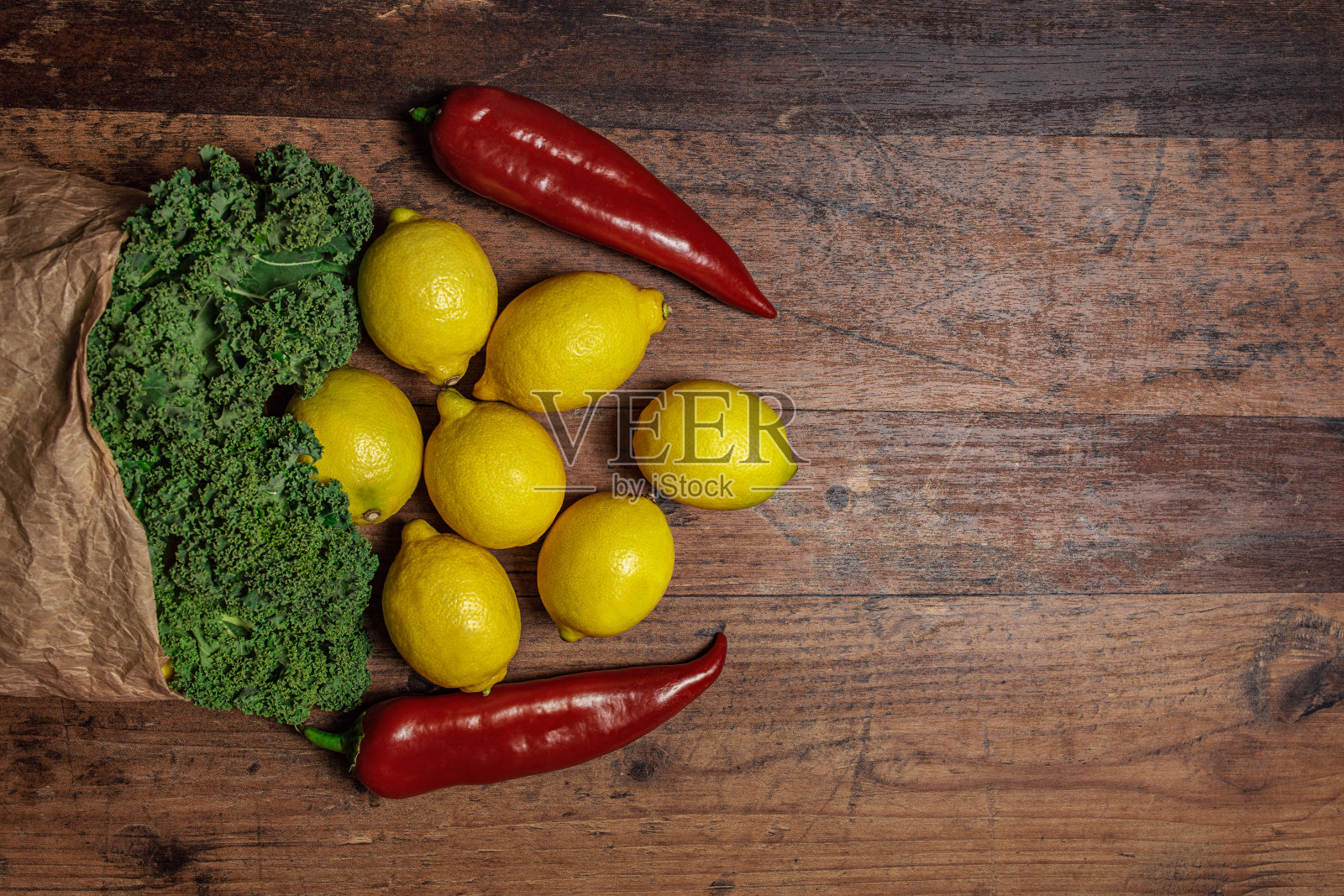 呆在家里
自我满足照片摄影图片