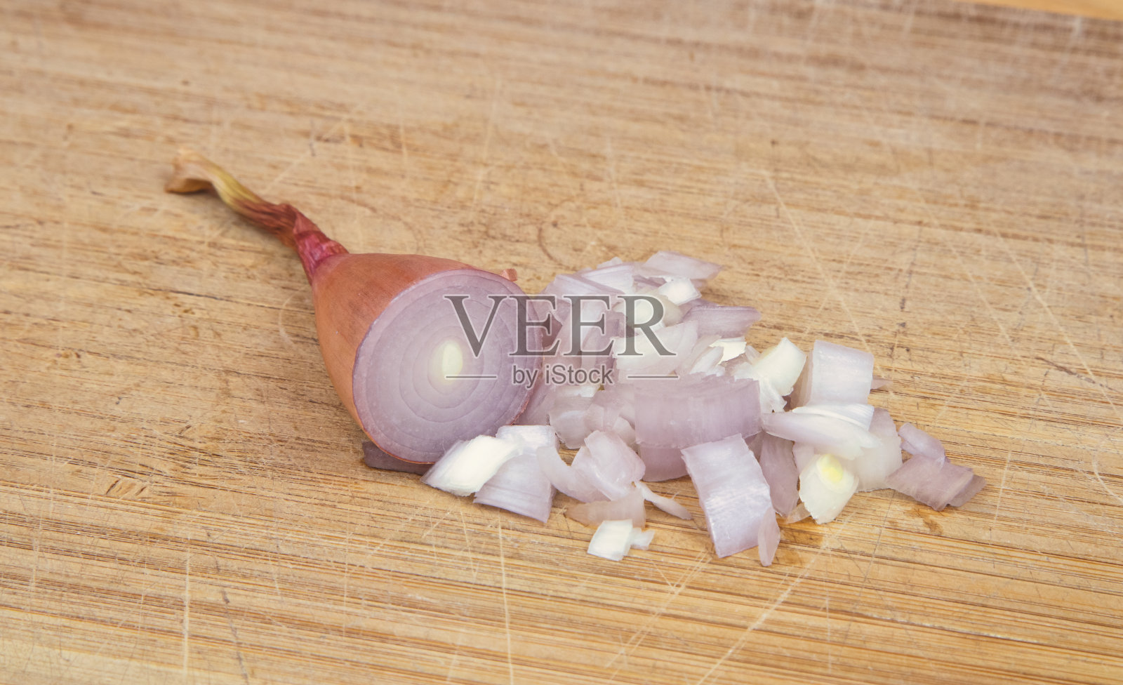 葱切半和切丁照片摄影图片