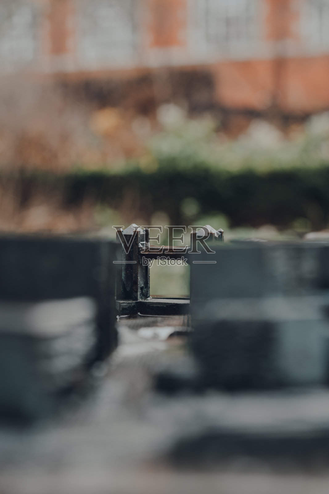 塔桥上的3D金属地图上的街道在伦敦，英国，选择性的焦点。照片摄影图片