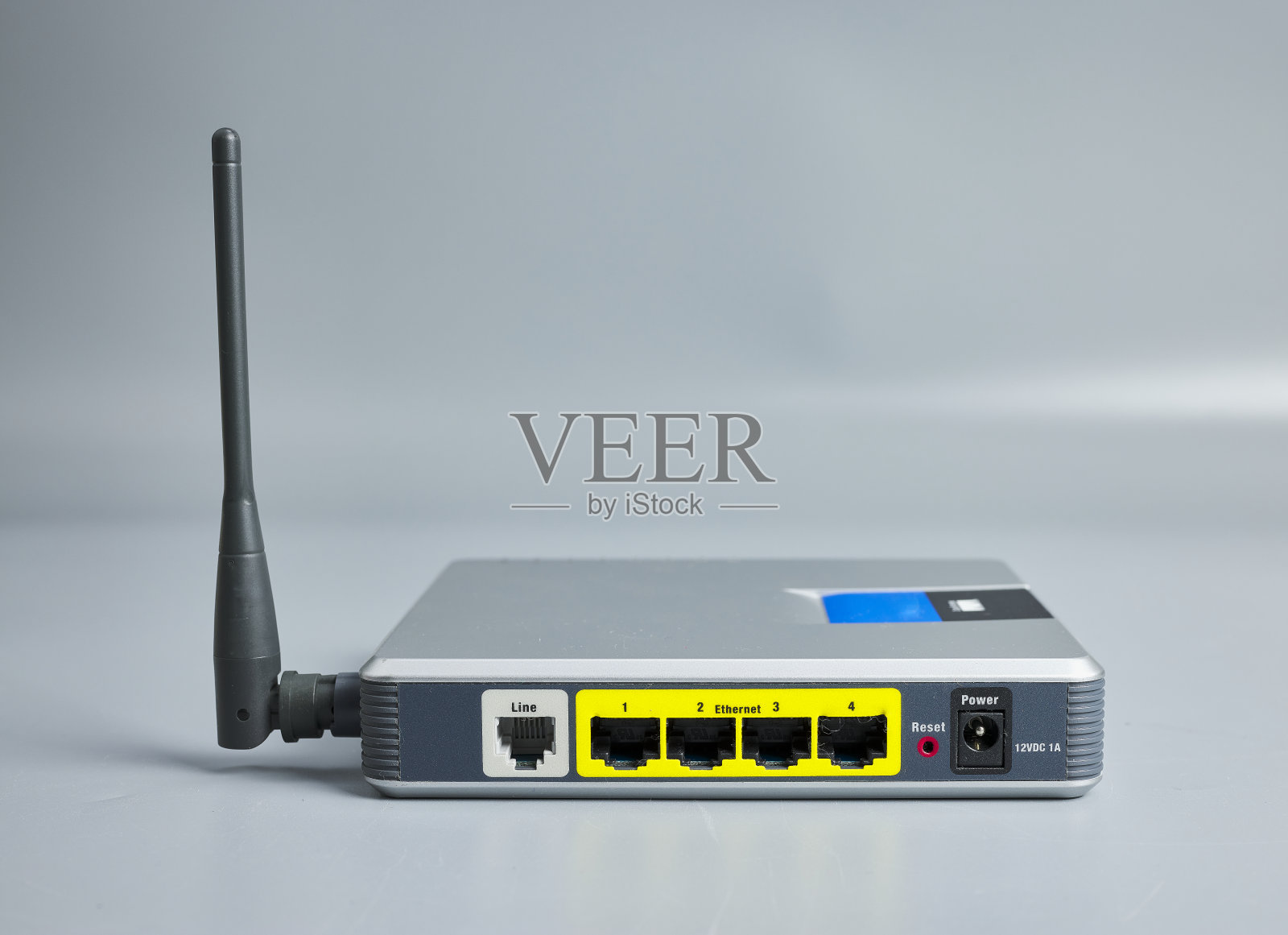 老式调制解调器用于互联网连接照片摄影图片