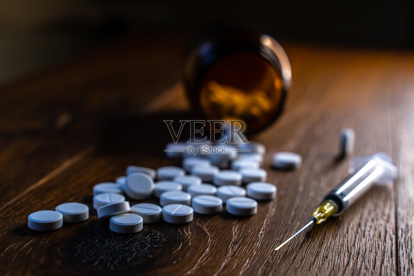 木桌上疾病预防医学的特写照片摄影图片