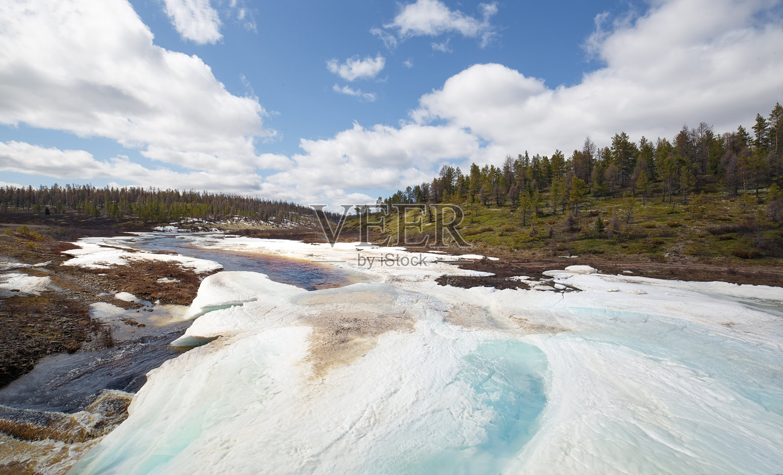 春天的溪谷照片摄影图片