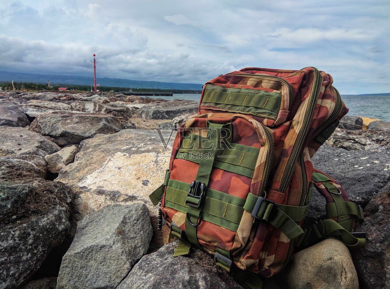 享受海滩凉爽的包。照片摄影图片