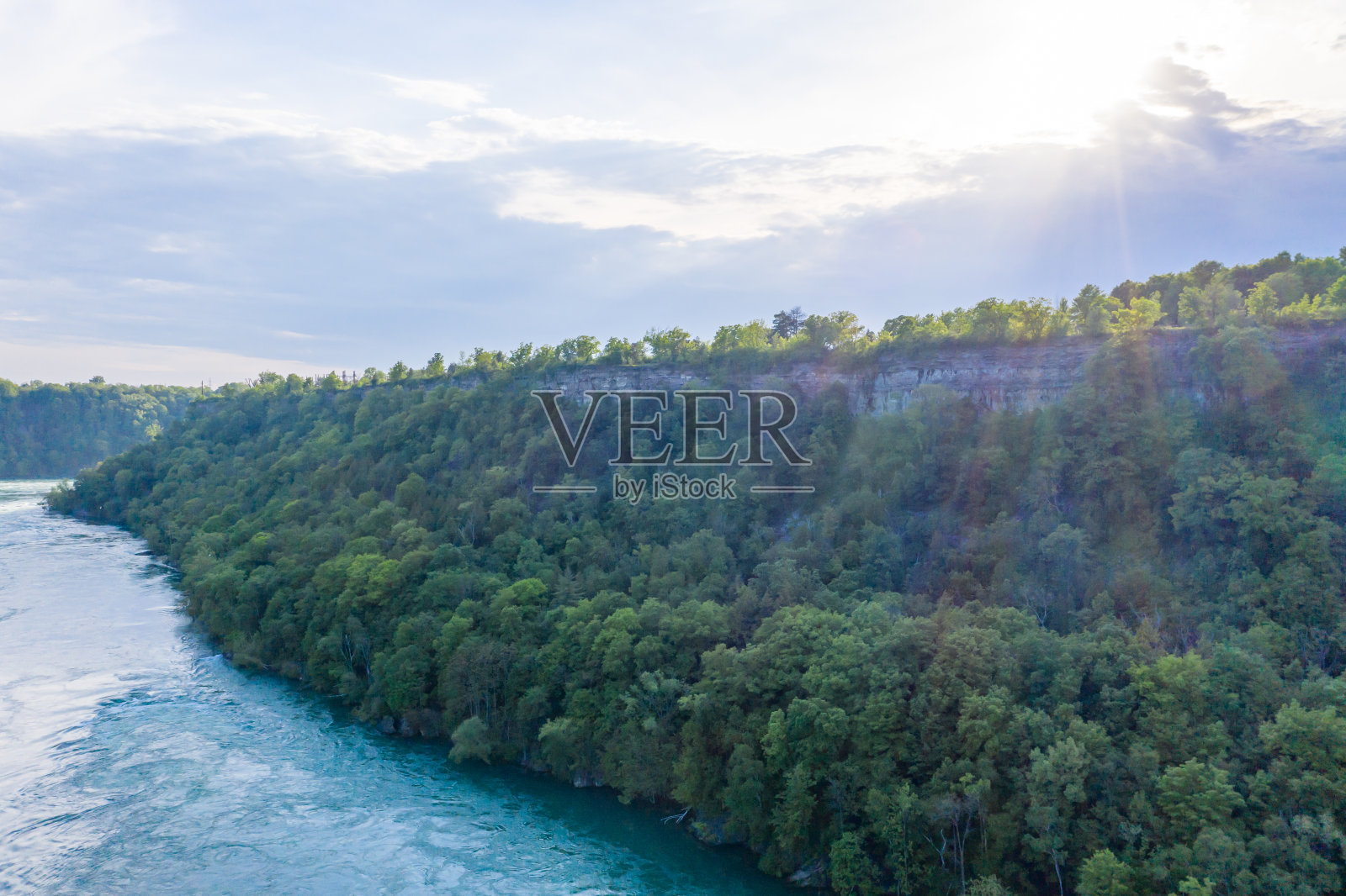 尼亚加拉河和尼亚加拉河游憩步道，安大略省，加拿大照片摄影图片