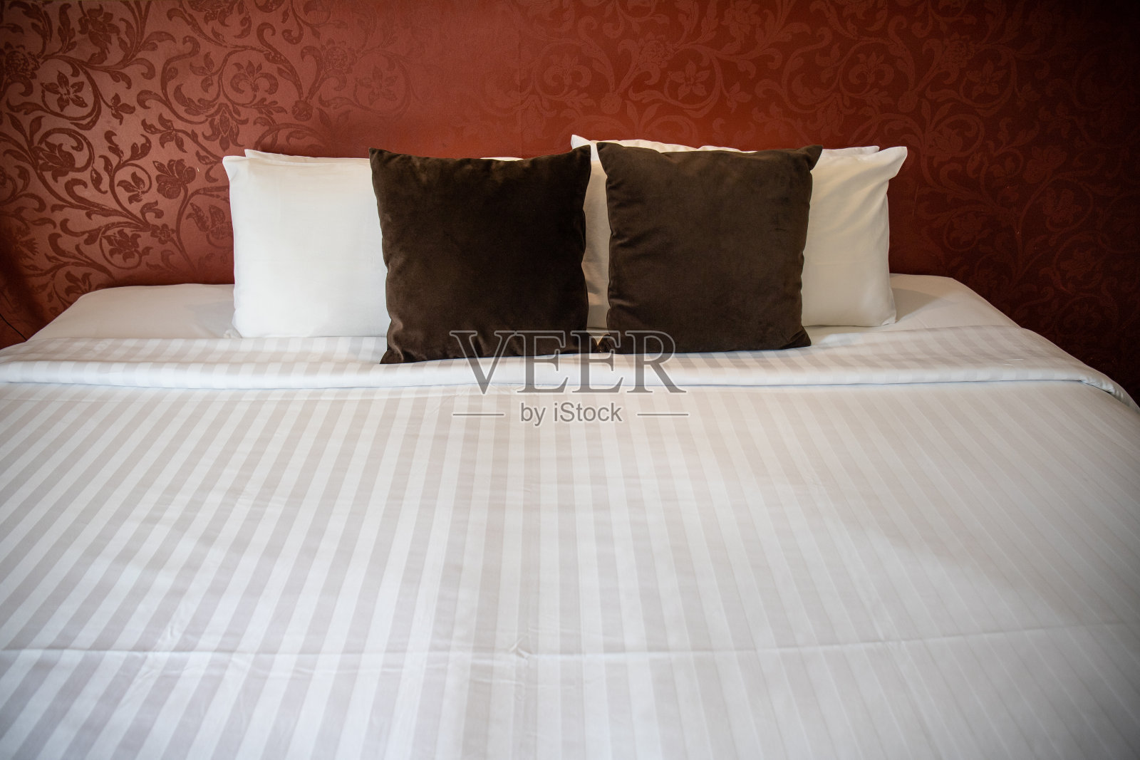 床在卧室照片摄影图片