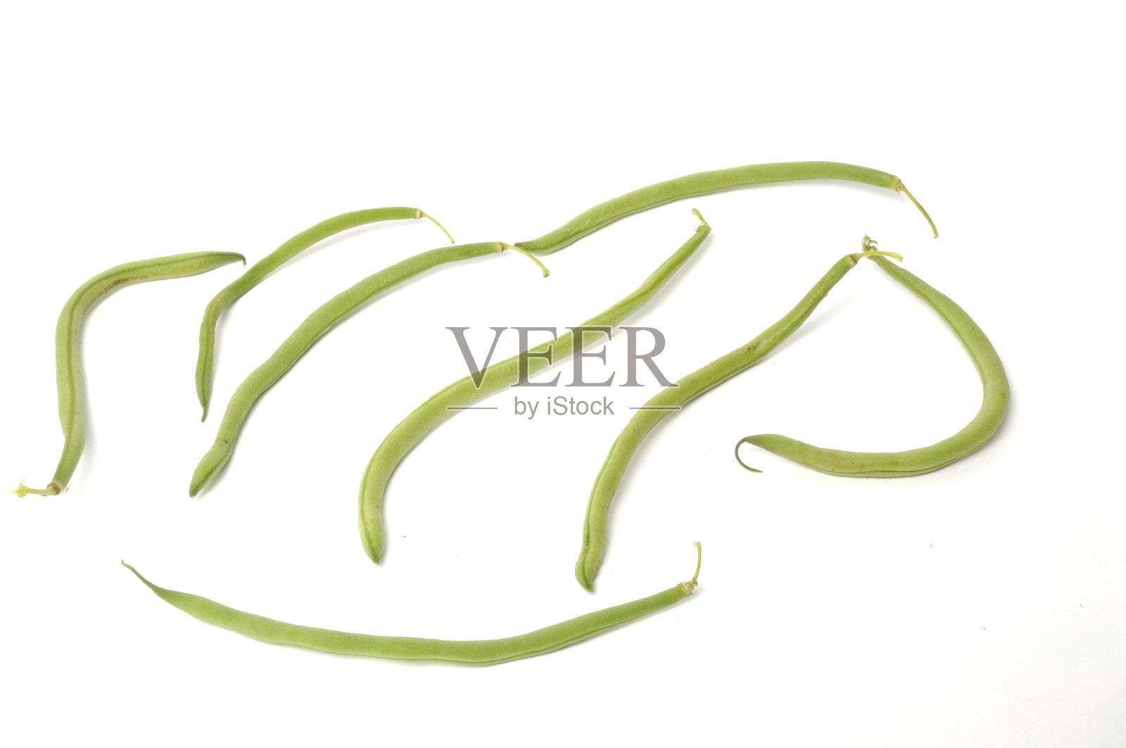 白色背景上的青豆照片摄影图片