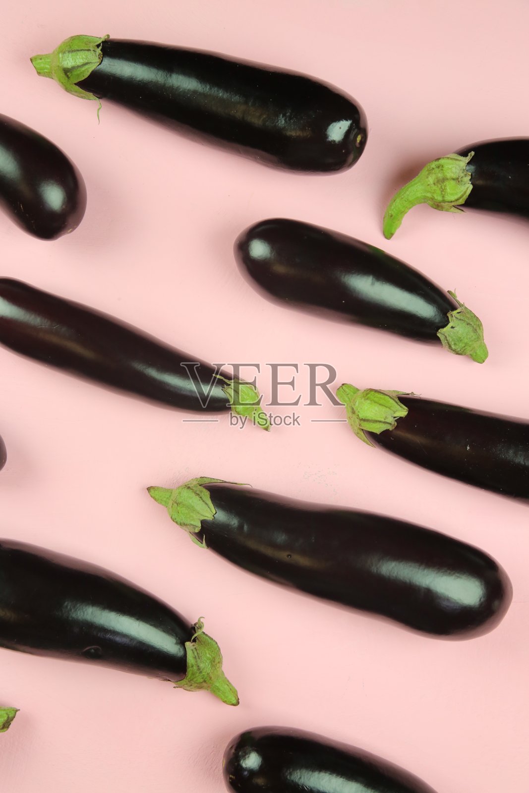 茄子茄子孤立在白色上。为您的项目提供高质量的照片。照片摄影图片