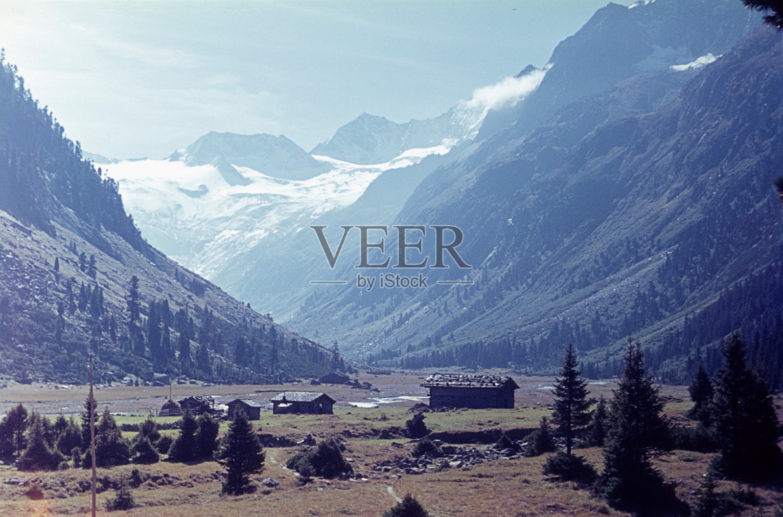 蒂罗尔的大气齐勒塔尔照片摄影图片