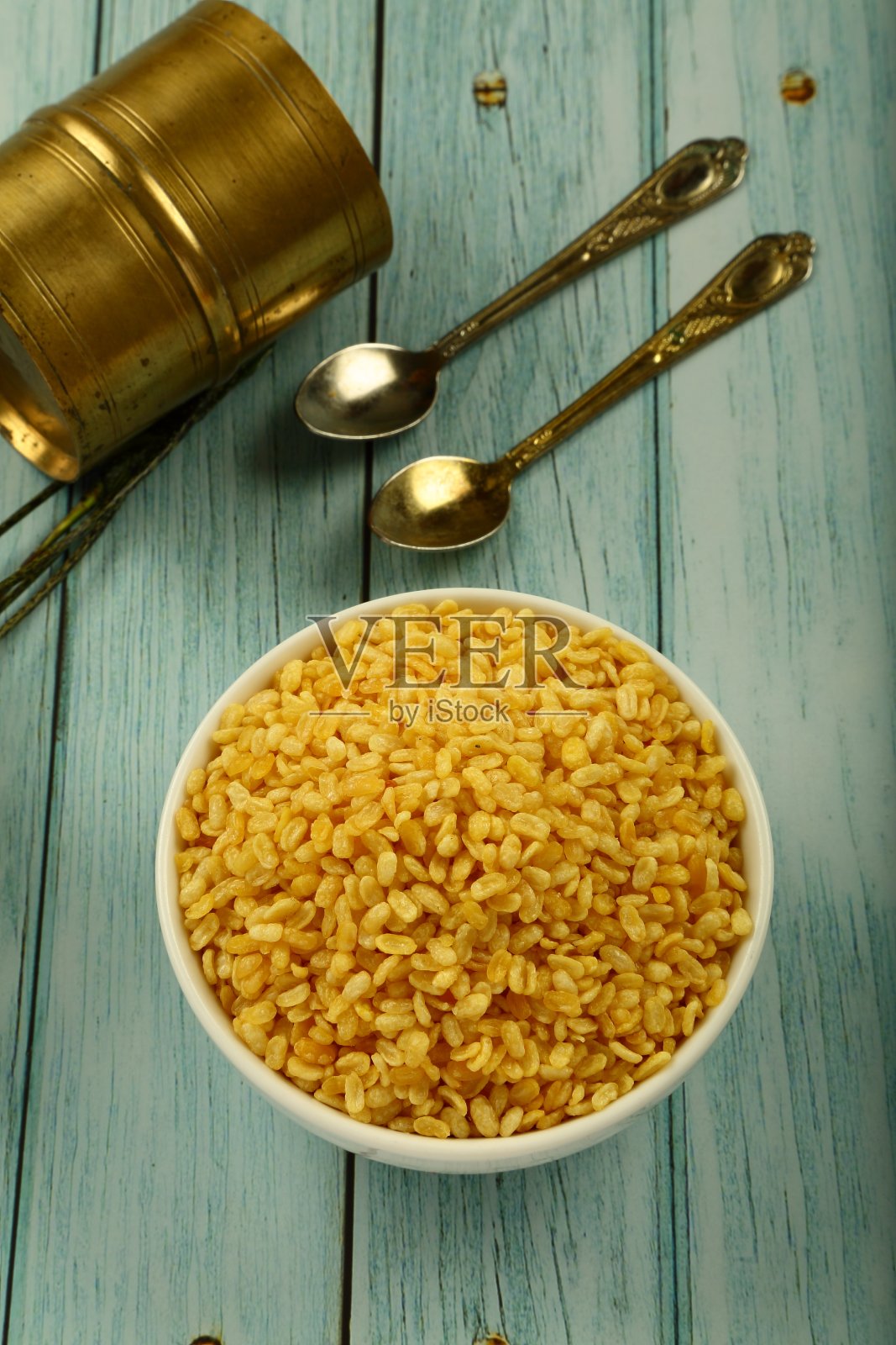 一碗美味的烤绿豆照片摄影图片