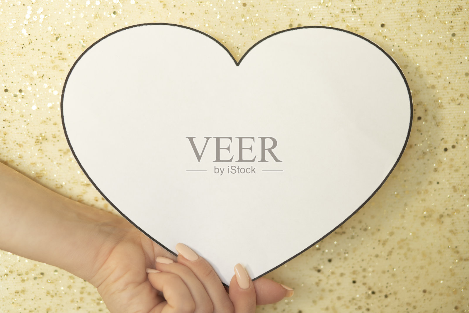 情人节快乐，牵手白心，背景金灿灿照片摄影图片