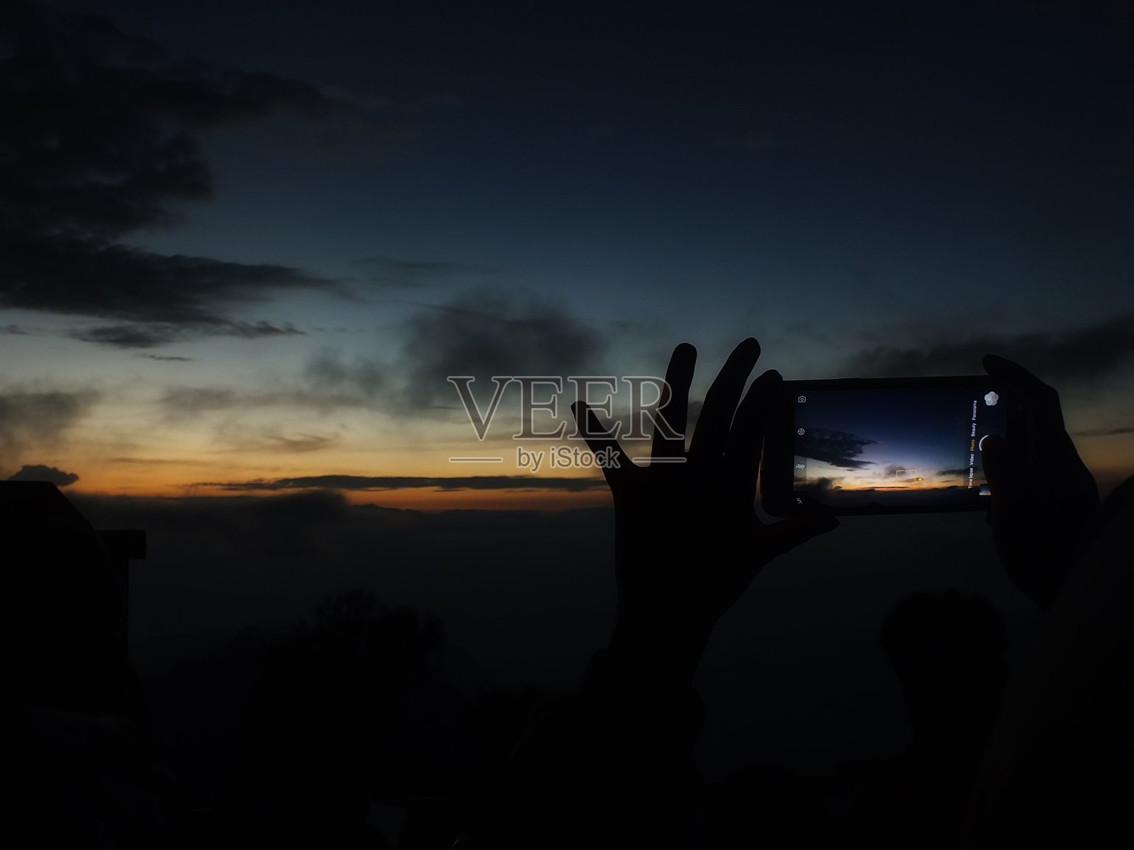 捕捉日出的瞬间照片摄影图片