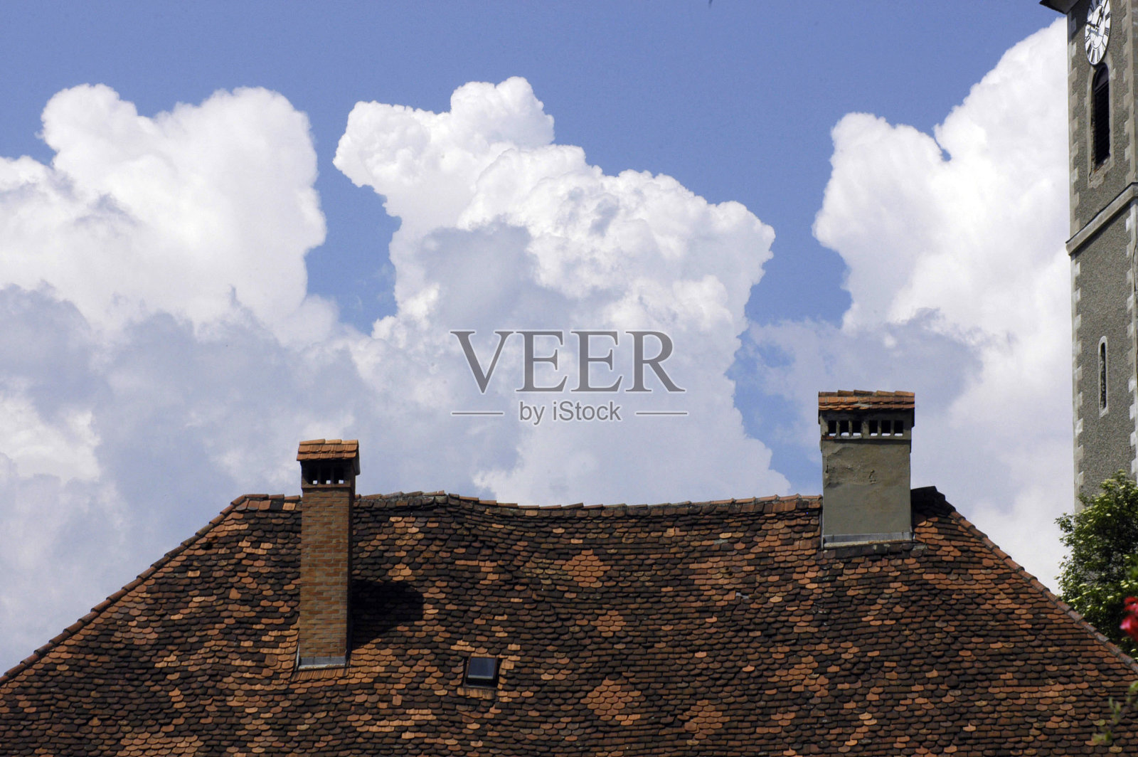 砖屋顶的屋顶瓦片照片摄影图片