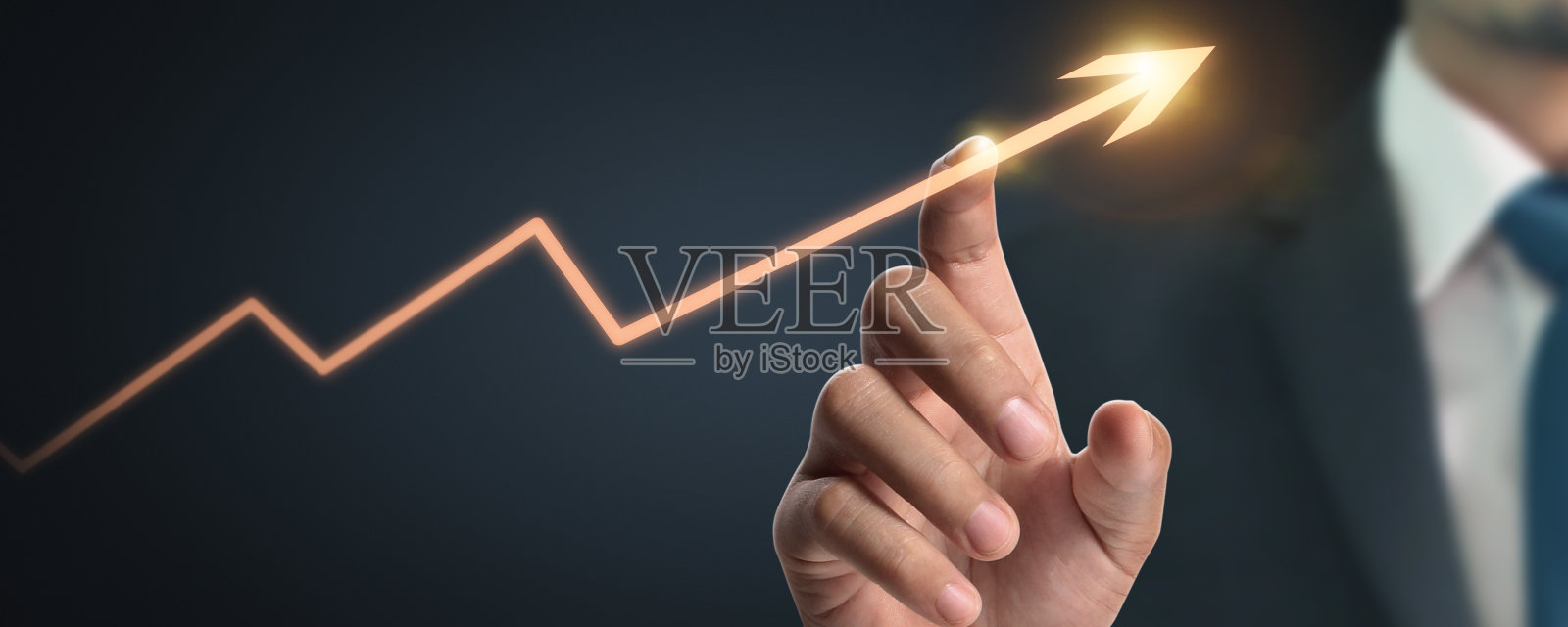 商人计划图表增长图表积极指标增长在他的业务照片摄影图片