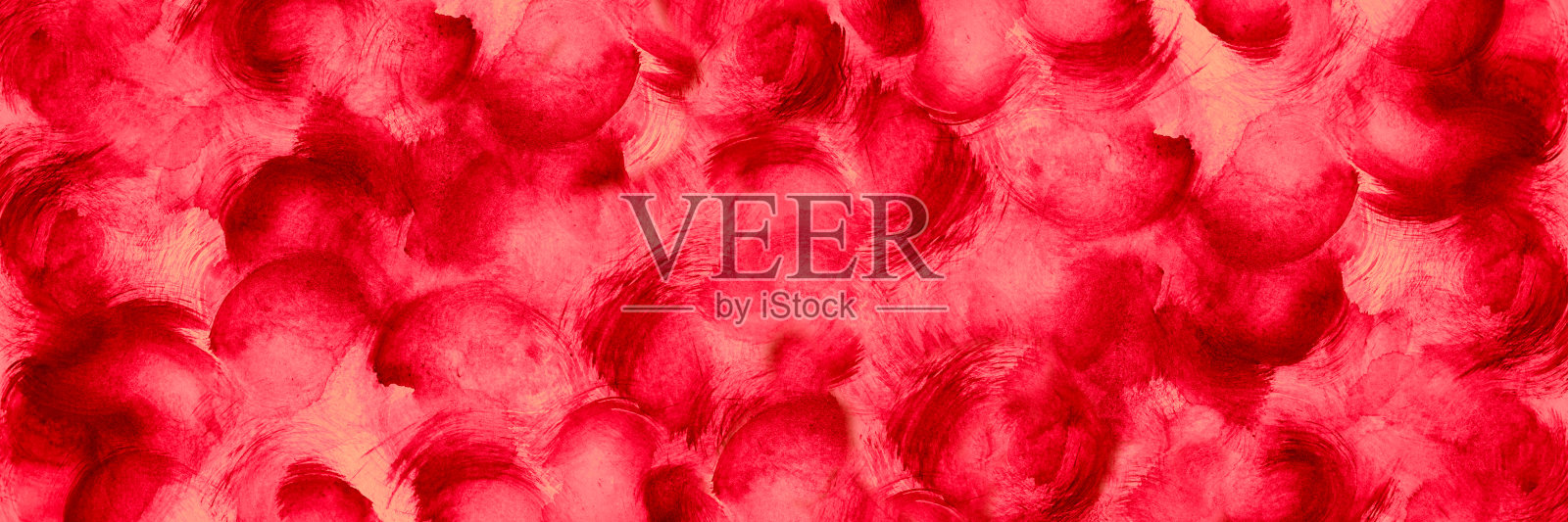 抽象的红色背景。水彩的模式。粉红色背景上的红色卷发。宽横幅与复制空间。照片摄影图片