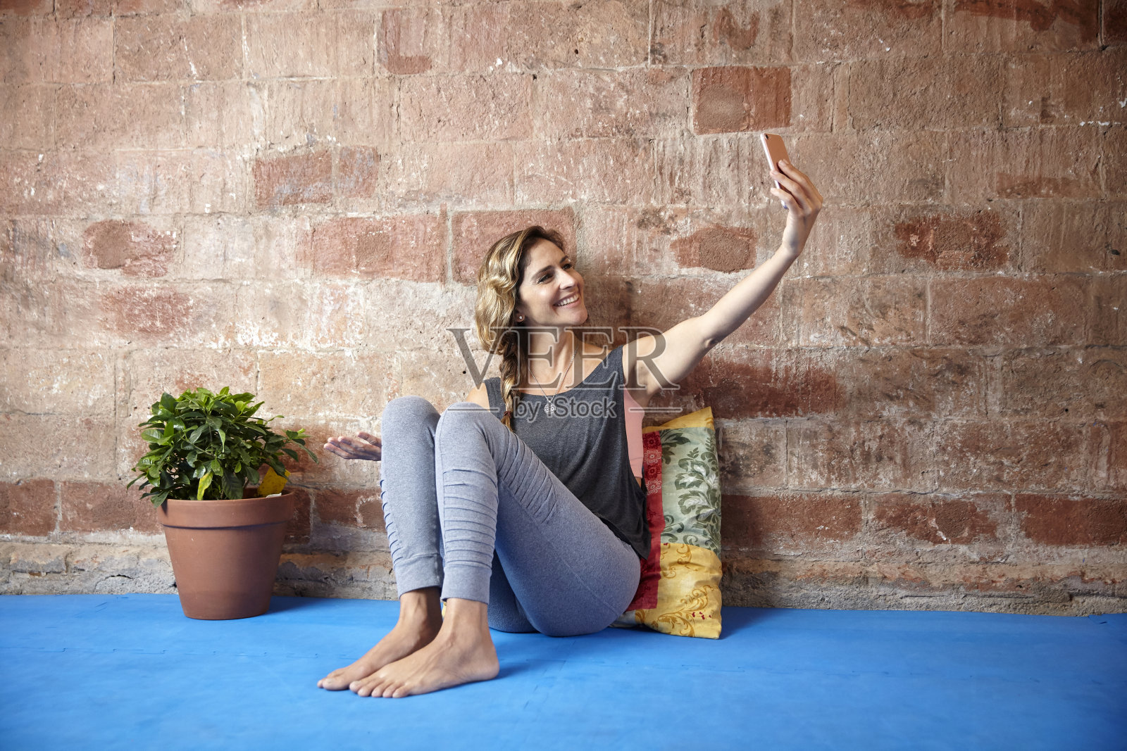 快乐在家视频会议照片摄影图片