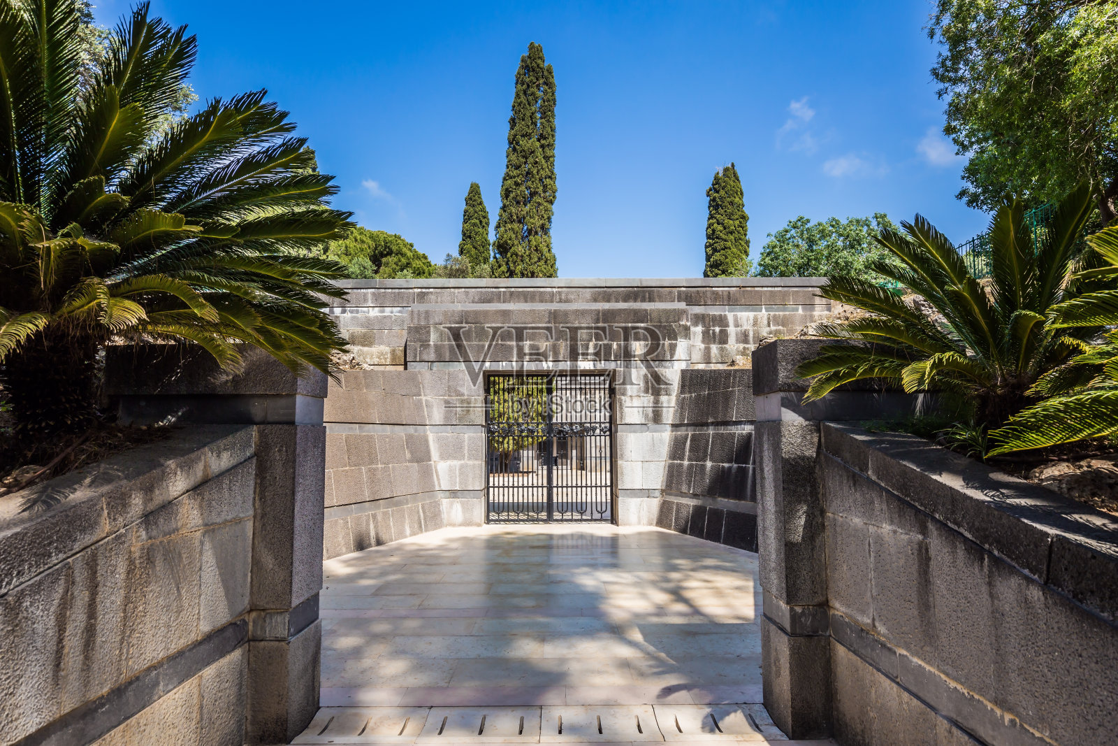 埃德蒙·德·罗斯柴尔德的墓地照片摄影图片