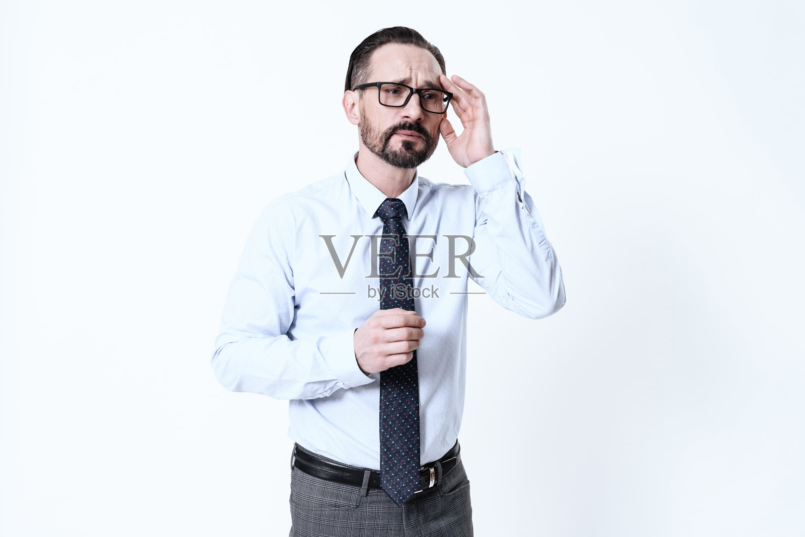 一个人头痛。照片摄影图片