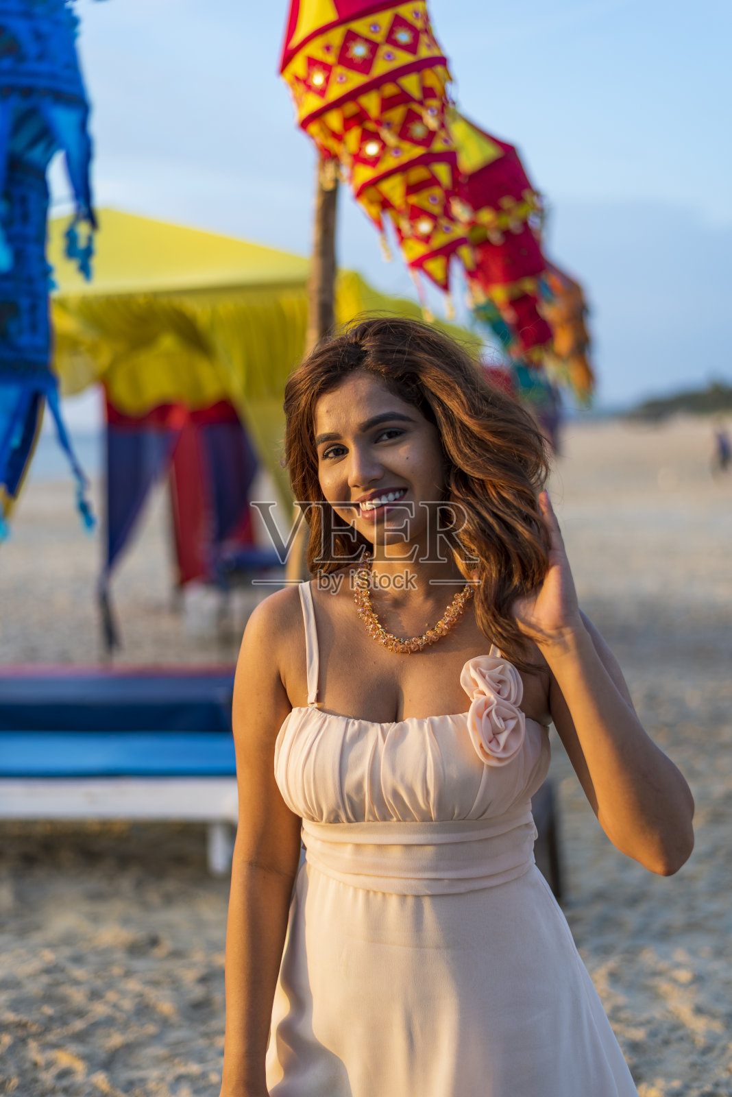 模特在果阿拍摄照片摄影图片