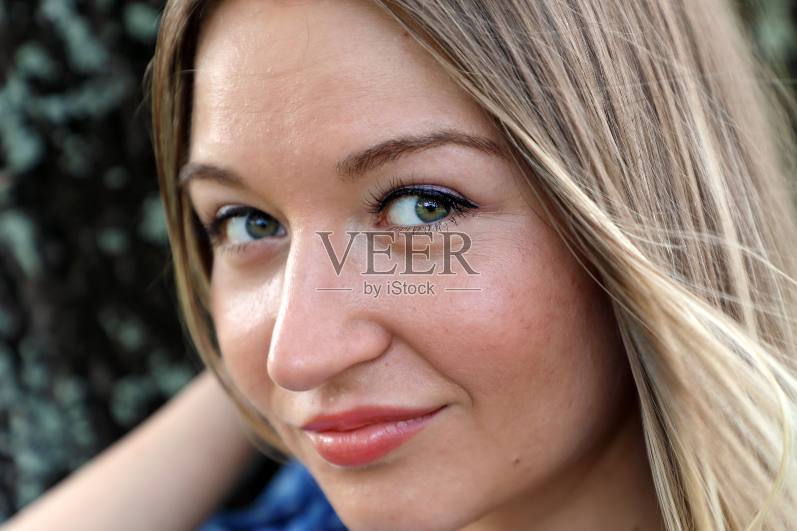 美丽年轻的成年女性肖像照片摄影图片