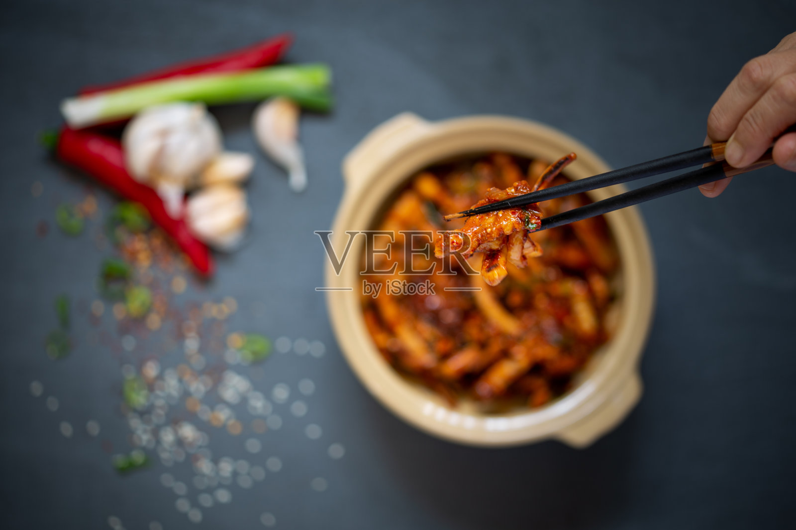 鱿鱼和五花肉烤肉照片摄影图片