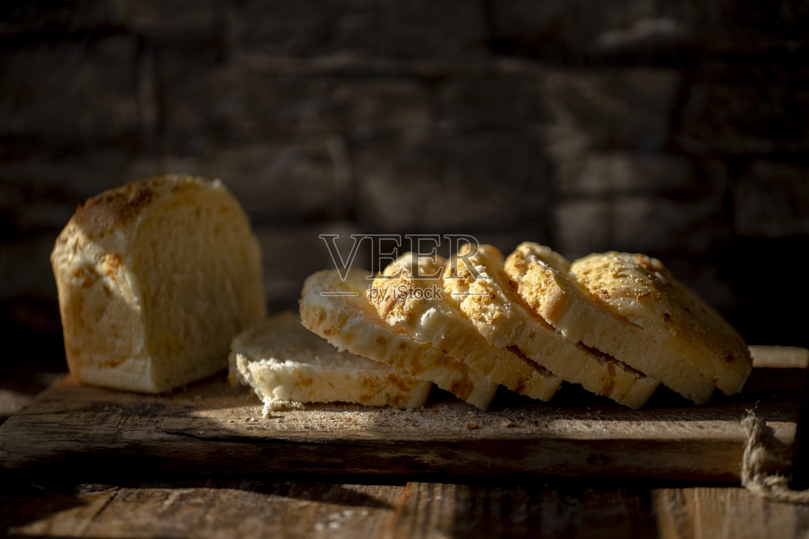 手工面包:自制可可牛奶吐司照片摄影图片