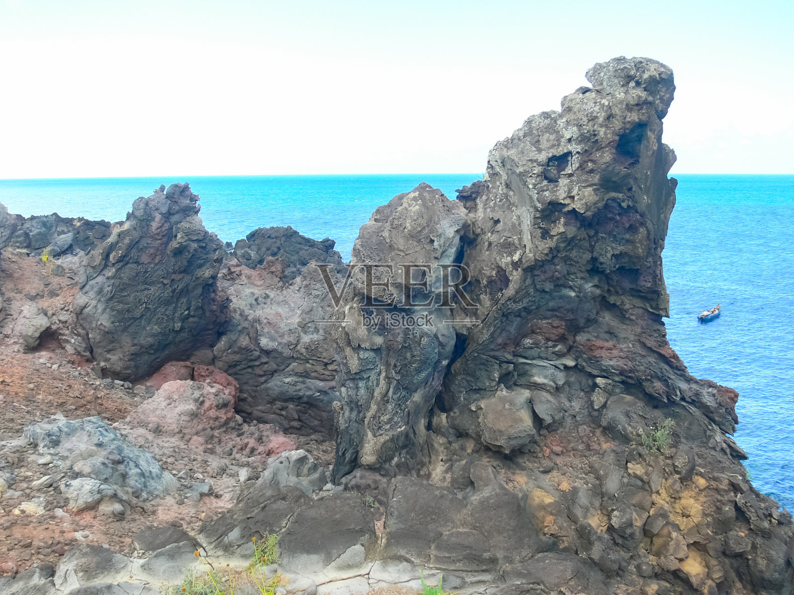 复活节岛的海岸线。复活节岛海岸，岩石，海洋。照片摄影图片