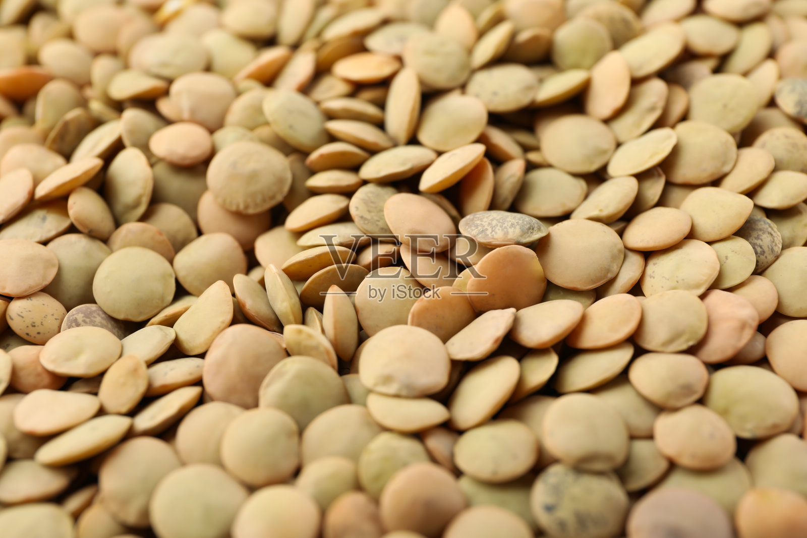 背景是未煮过的豆类，特写照片摄影图片