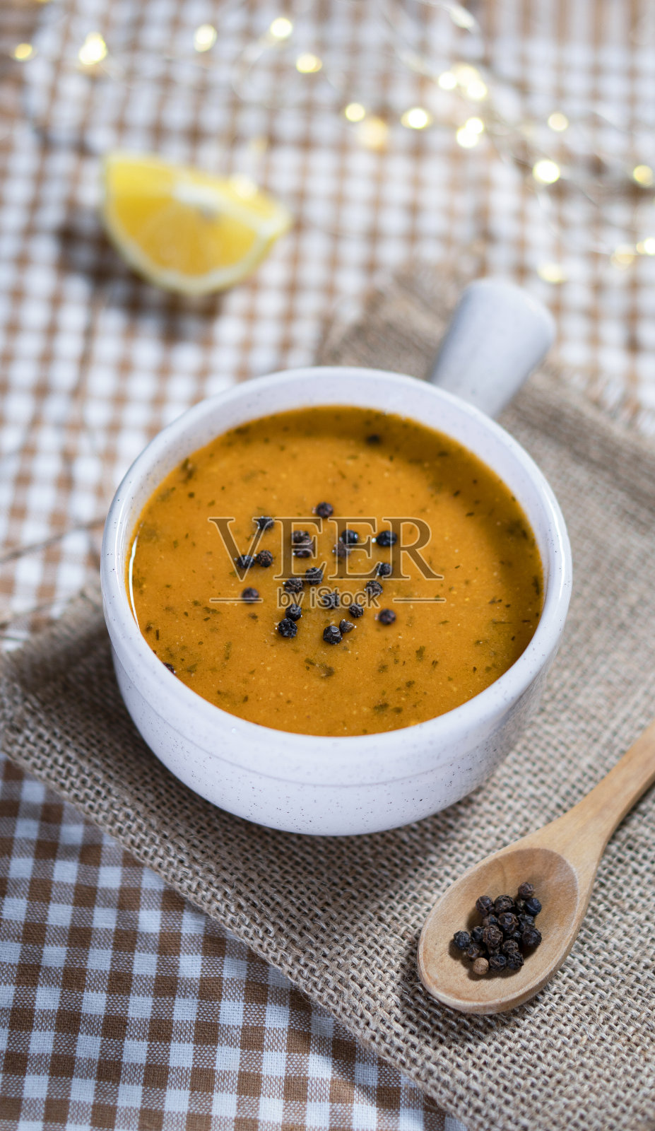 扁豆汤，蔬菜汤照片摄影图片