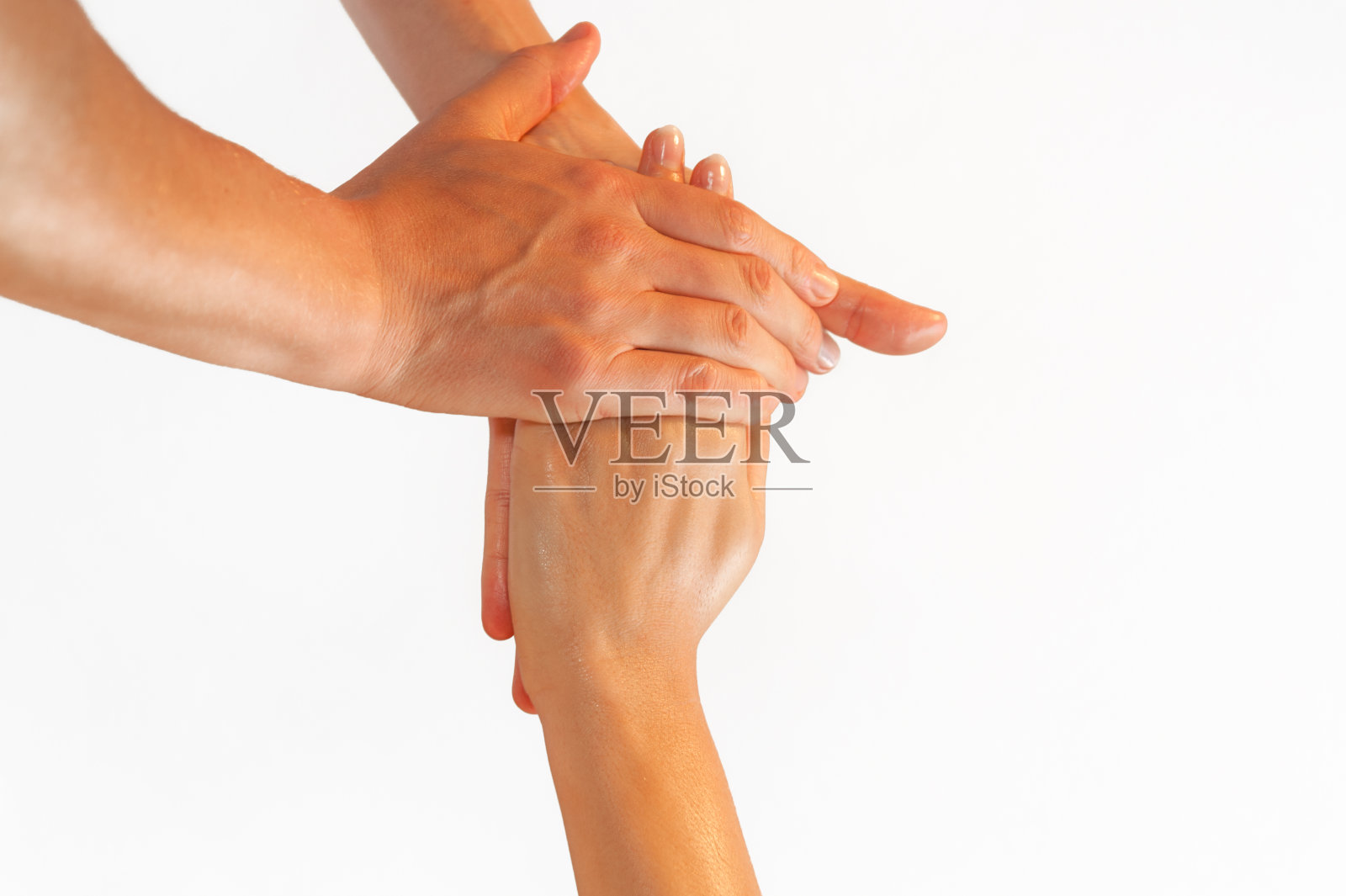 按摩妇女手在美容院水疗中心照片摄影图片