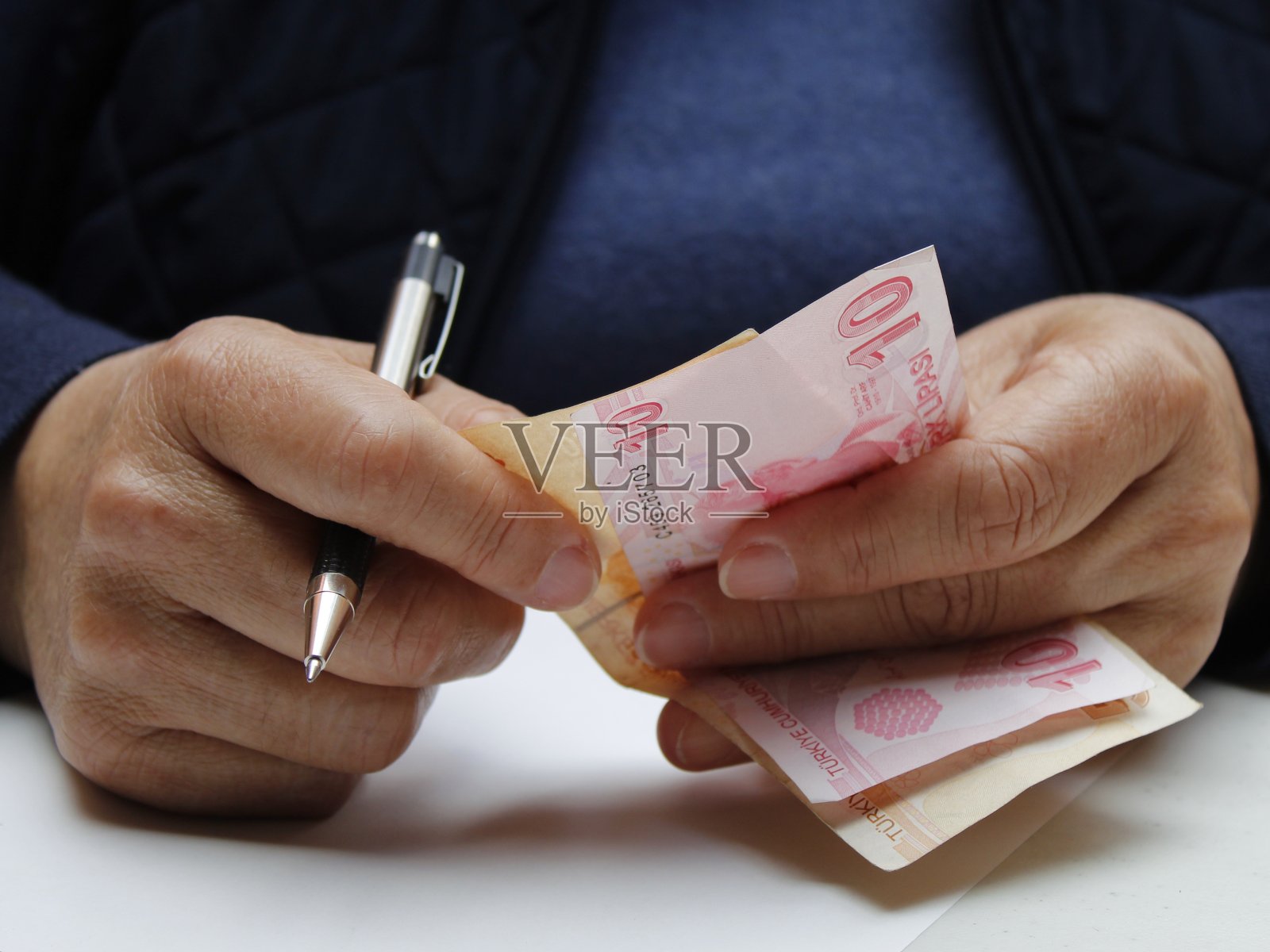 用土耳其的钱进行经济和金融照片摄影图片