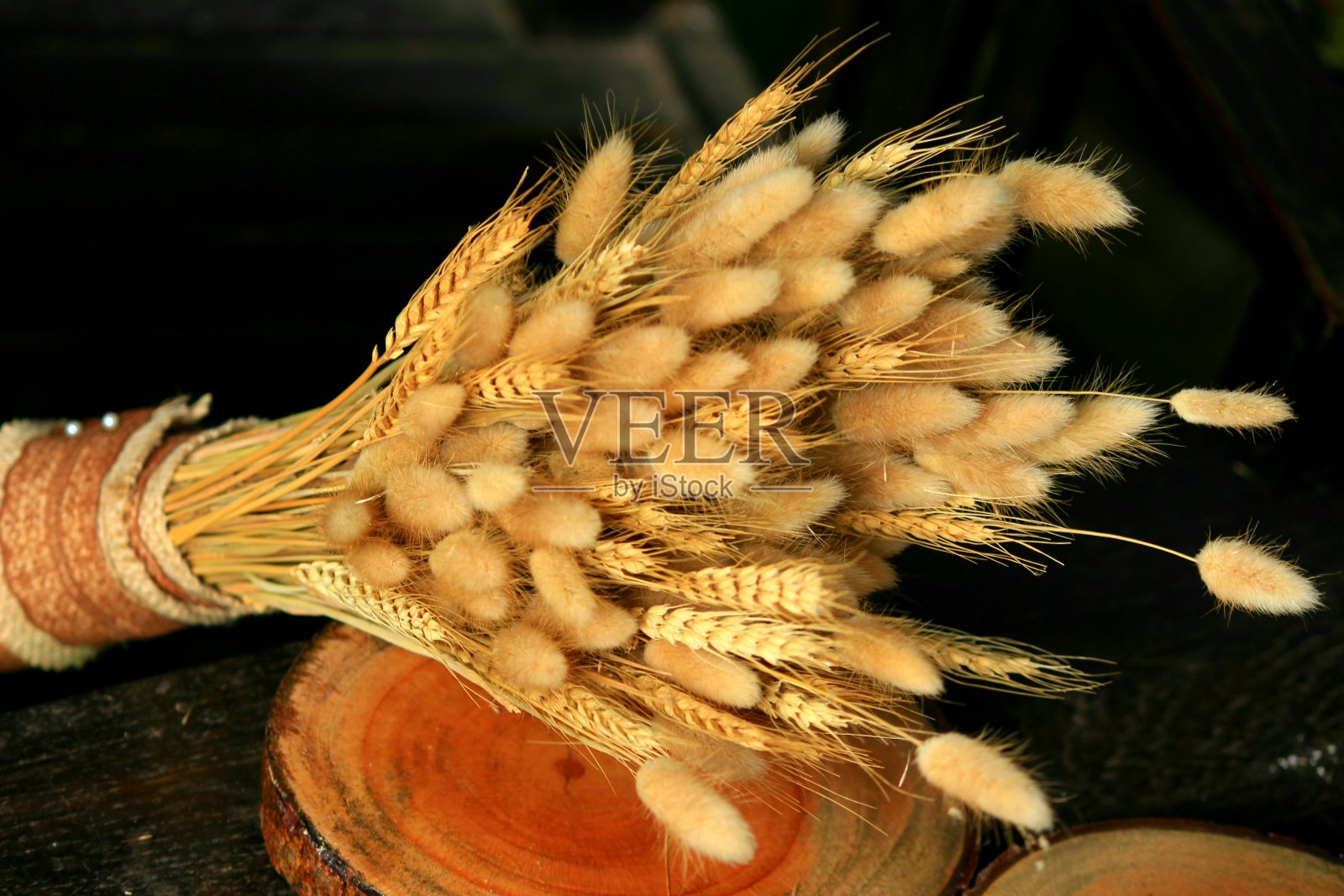 干鲜花花束照片摄影图片