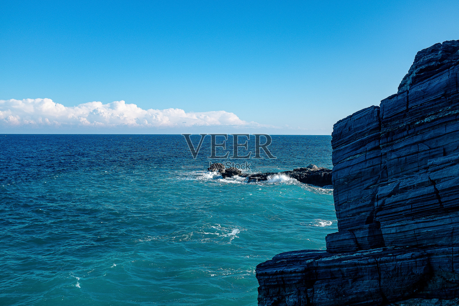 Pilion，希腊- 2017年12月30日:冬海景观照片摄影图片