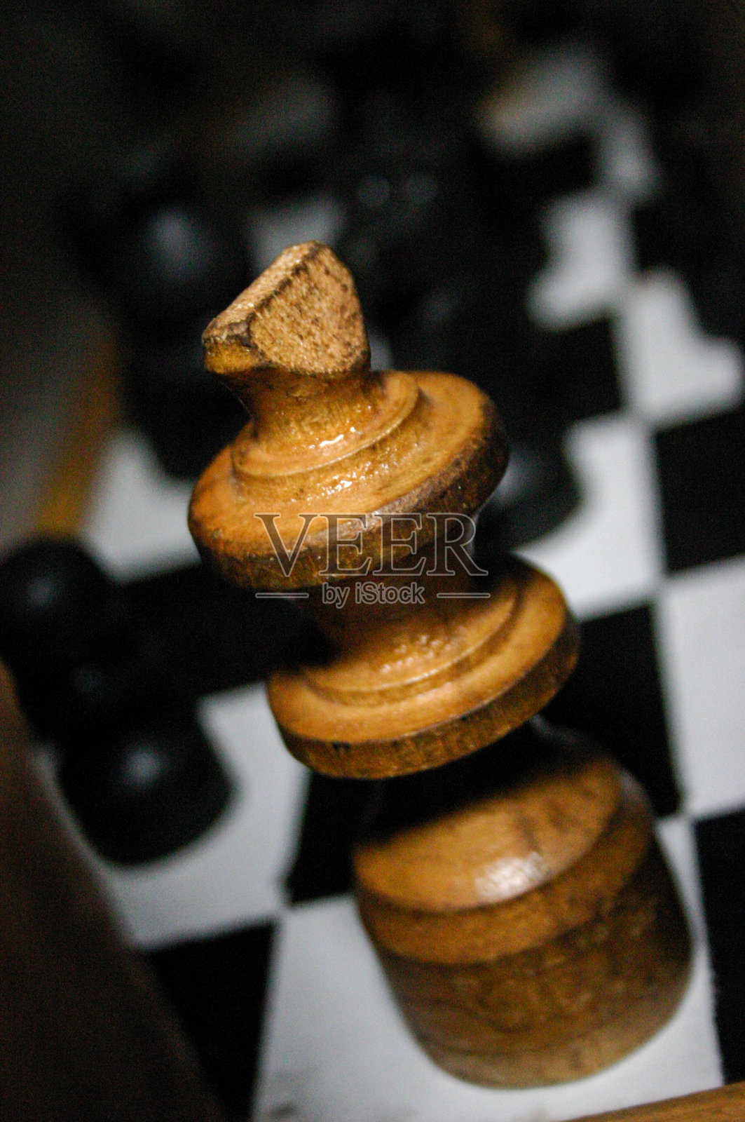 国际象棋中的木王照片摄影图片