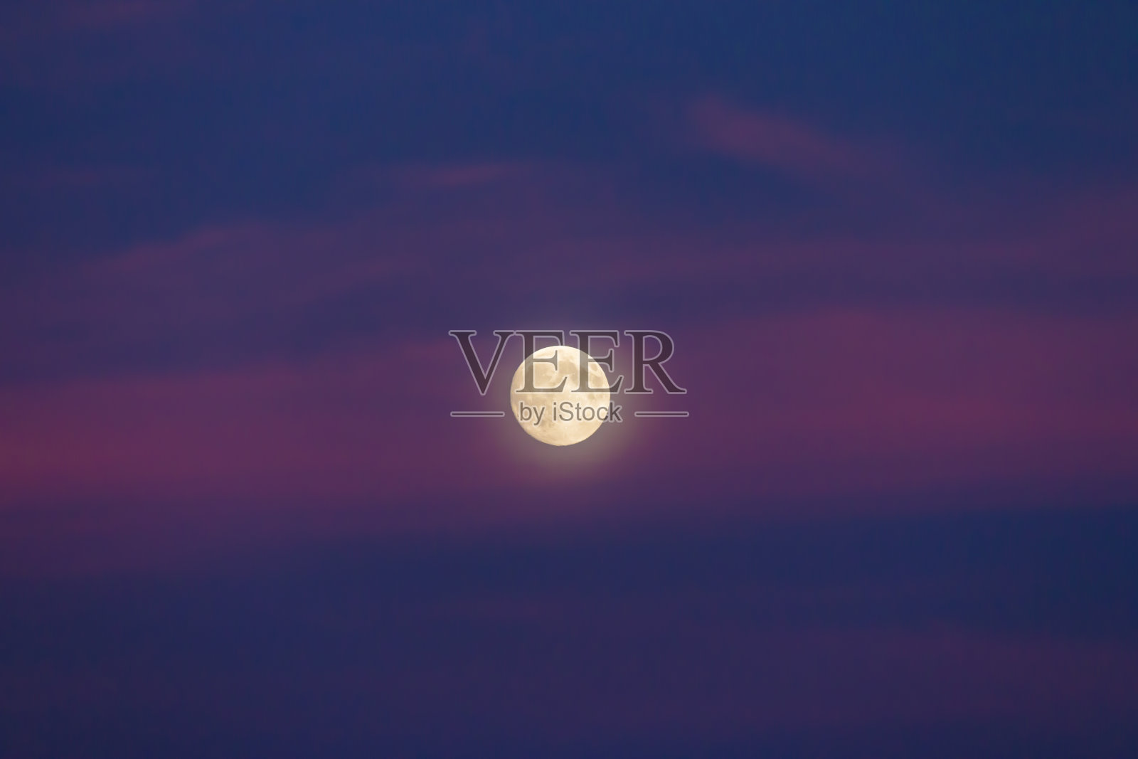 日落时的满月照片摄影图片