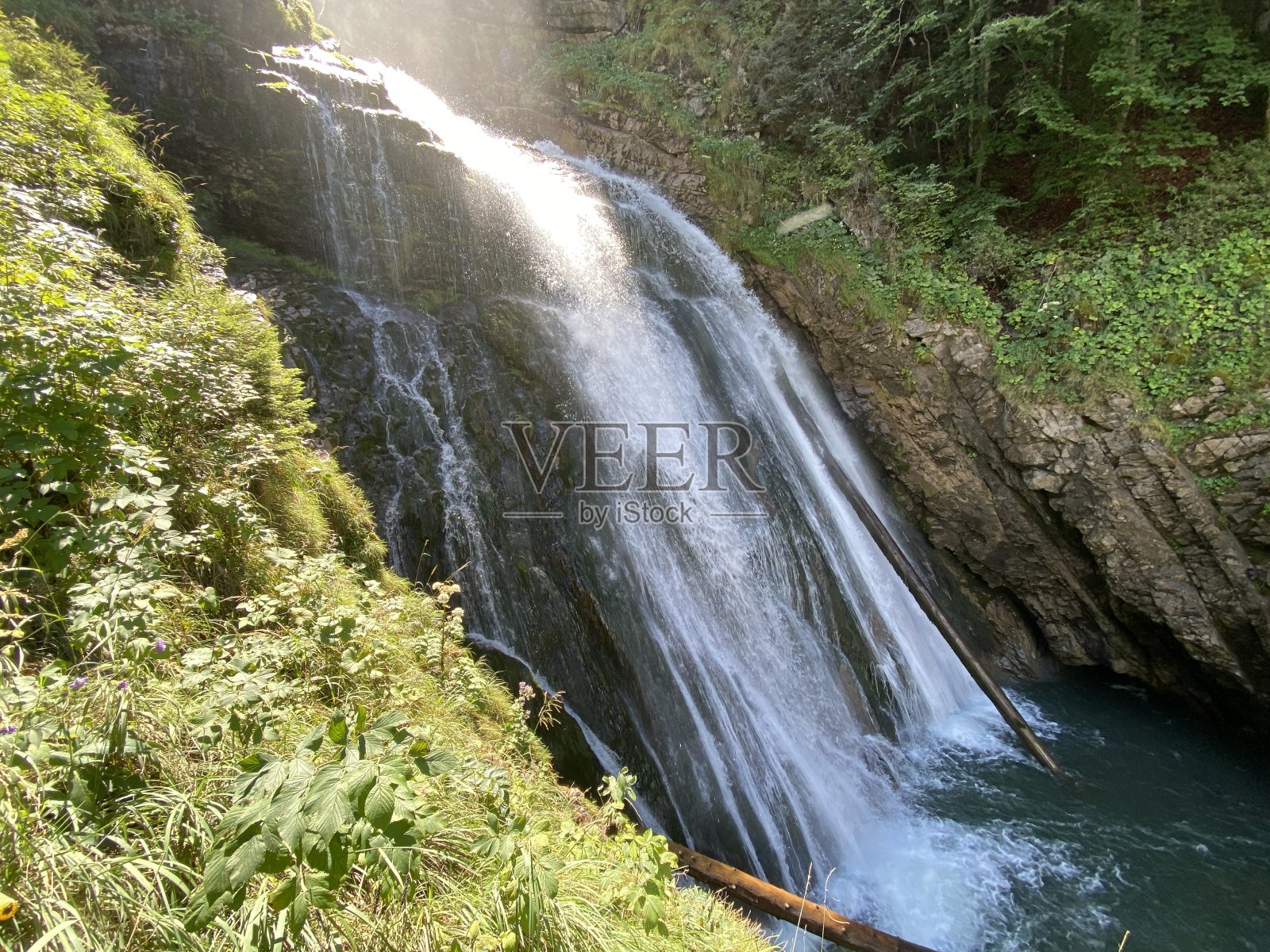 福斯巴赫在爱玛瑙自然公园和全英国湖区自然公园，以及在瑞士伯尔尼的伯尔尼照片摄影图片