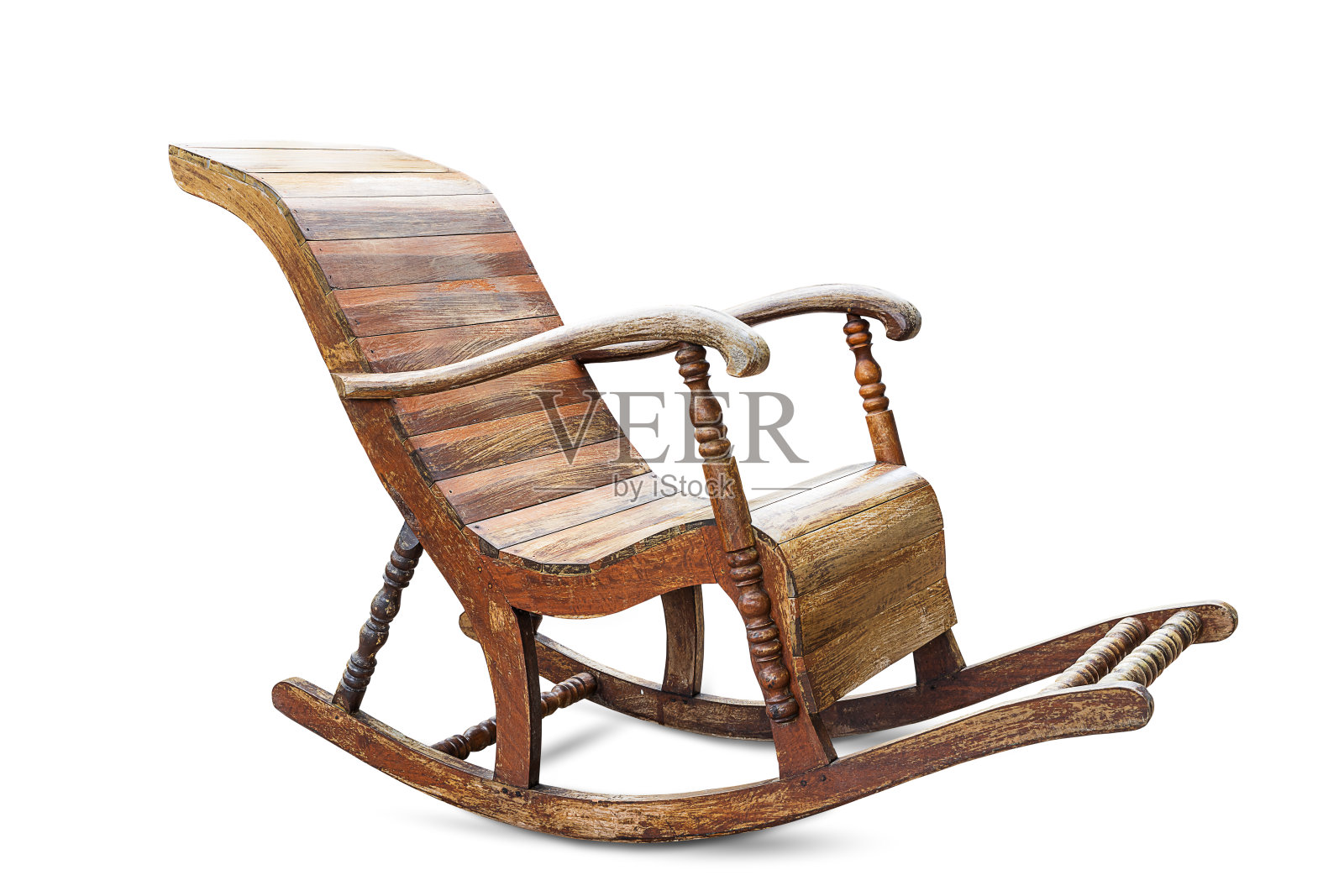老垃圾古董复古木制摇椅孤立在白色背景与剪切路径照片摄影图片