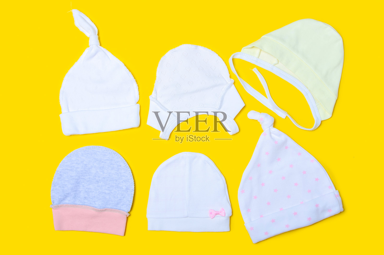 婴儿刚出生的帽子照片摄影图片