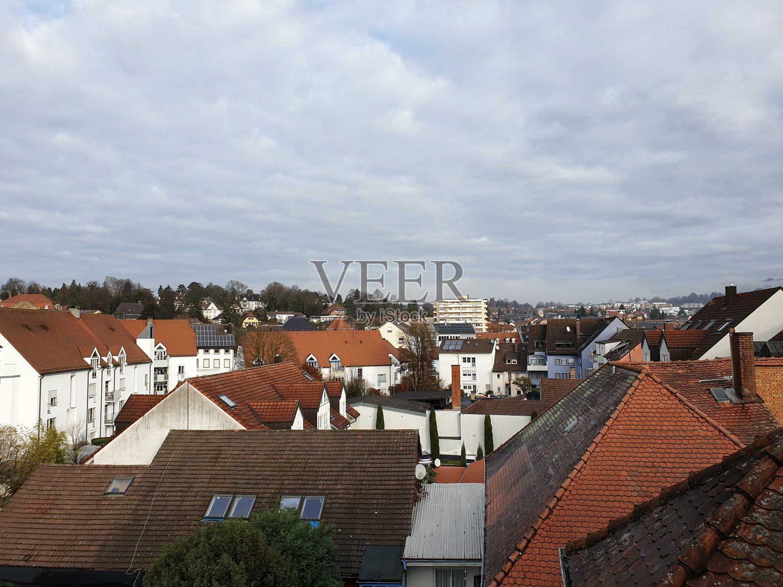 在屋顶上照片摄影图片