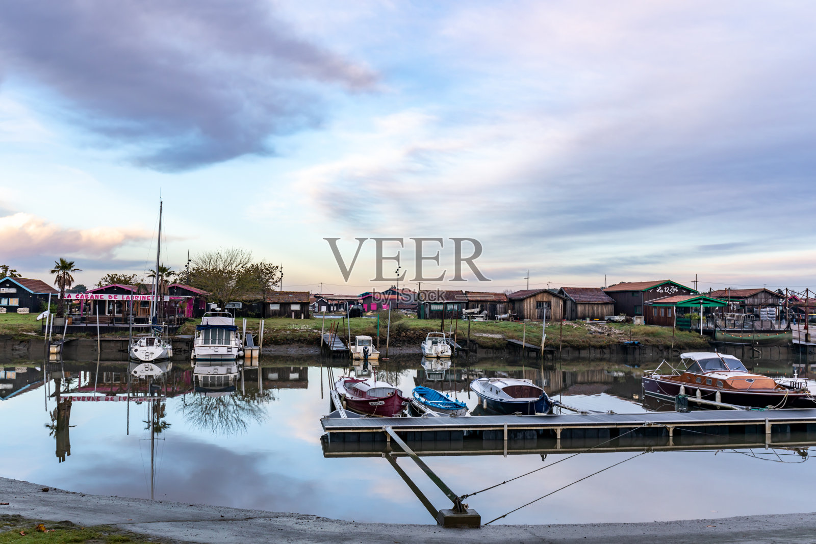 阿卡雄湾测试港-法国阿基坦布赫测试照片摄影图片